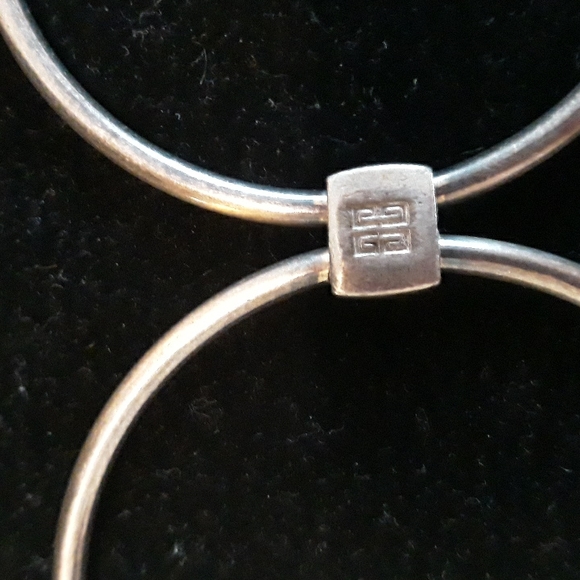 Vintage Retired Sterling SilverGivenchy bracelet. - Picture 4 of 5